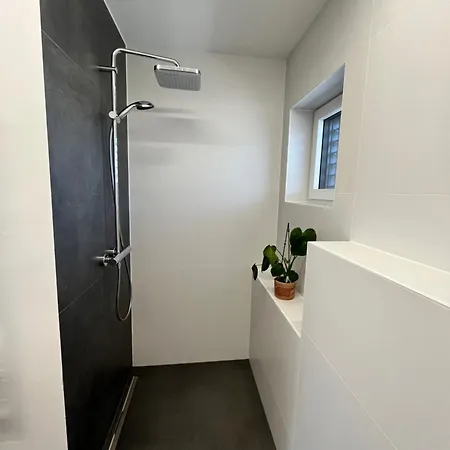Haus 30 *
